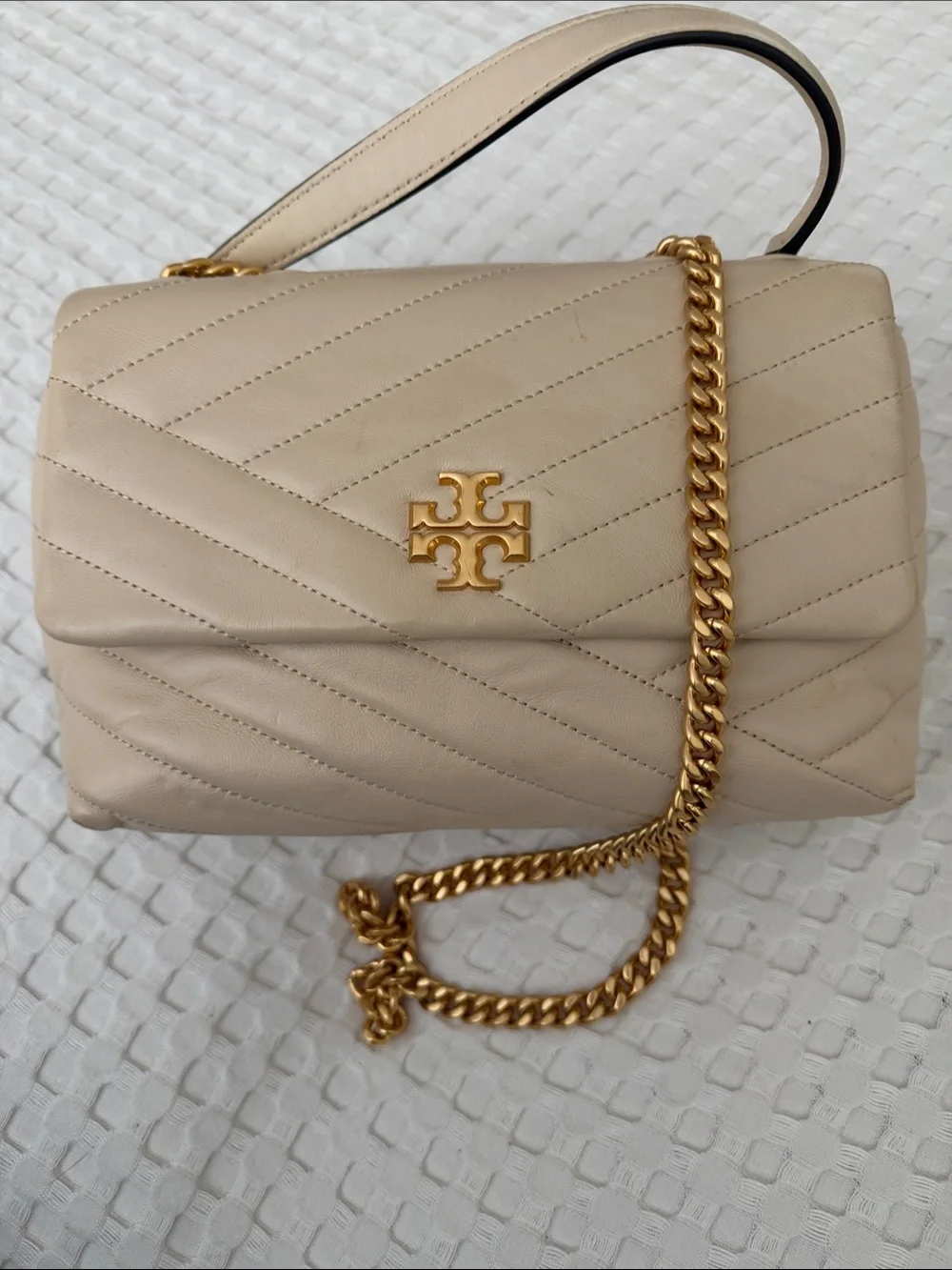 Tory Burch Kira Cream Quilted Leather Shoulder Bag with Gold Chain